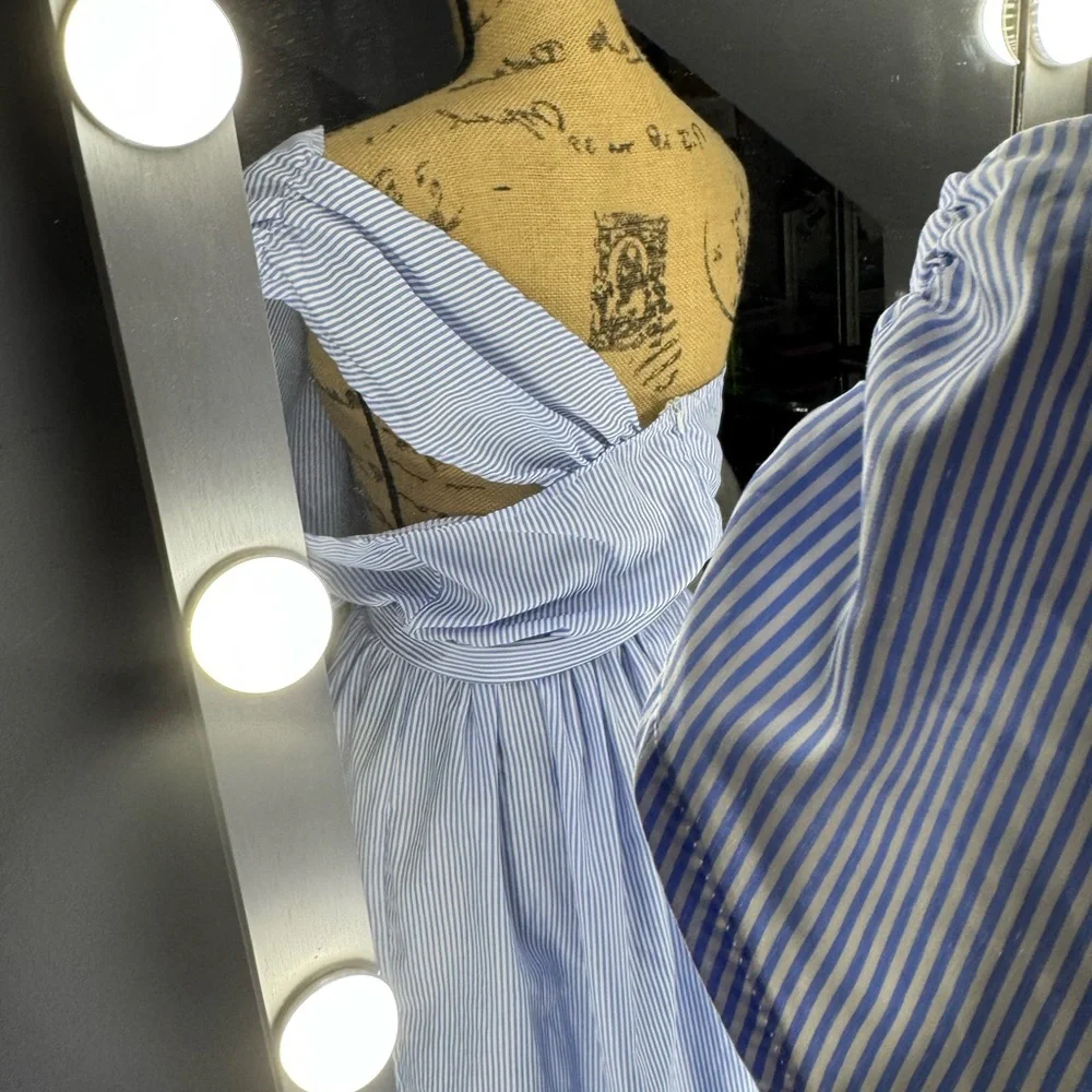 Elegant Blue Striped Dress - Picture 2 of 5